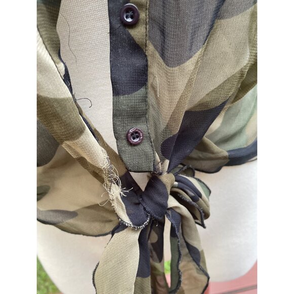 Camouflage Sleeveless Button Front Tie Top W/ Lace Accent Size 16 By Brooke - Picture 2 of 10